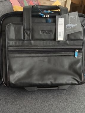 Kenneth Cole Reaction Black Laptop Computer Case With Wheels